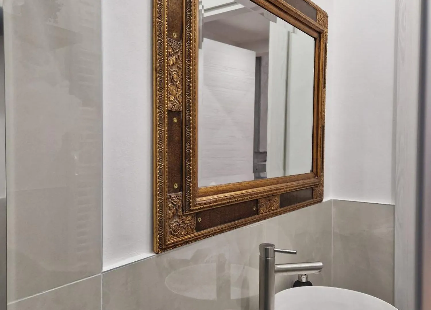 N&Ghomesweethome Canova Accogliente Casa Vacanze - Affari Milan Apartment