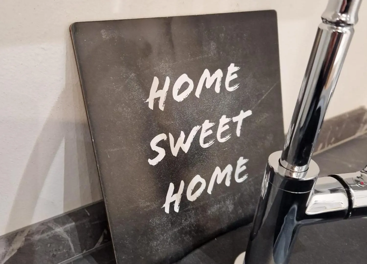 N&Ghomesweethome Canova Accogliente Casa Vacanze - Affari Milan 0*,  Italy