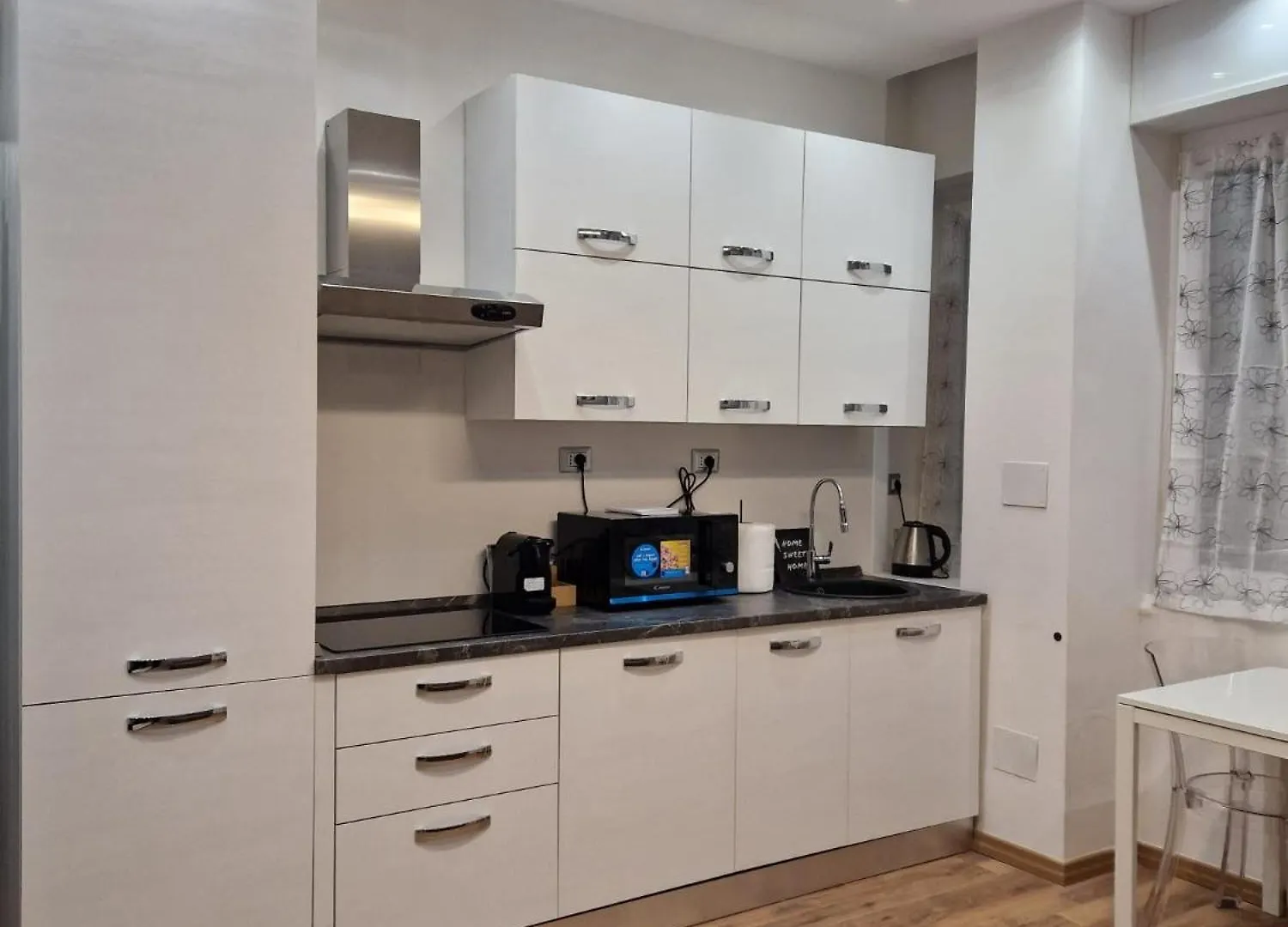 N&Ghomesweethome Canova Accogliente Casa Vacanze - Affari Milan