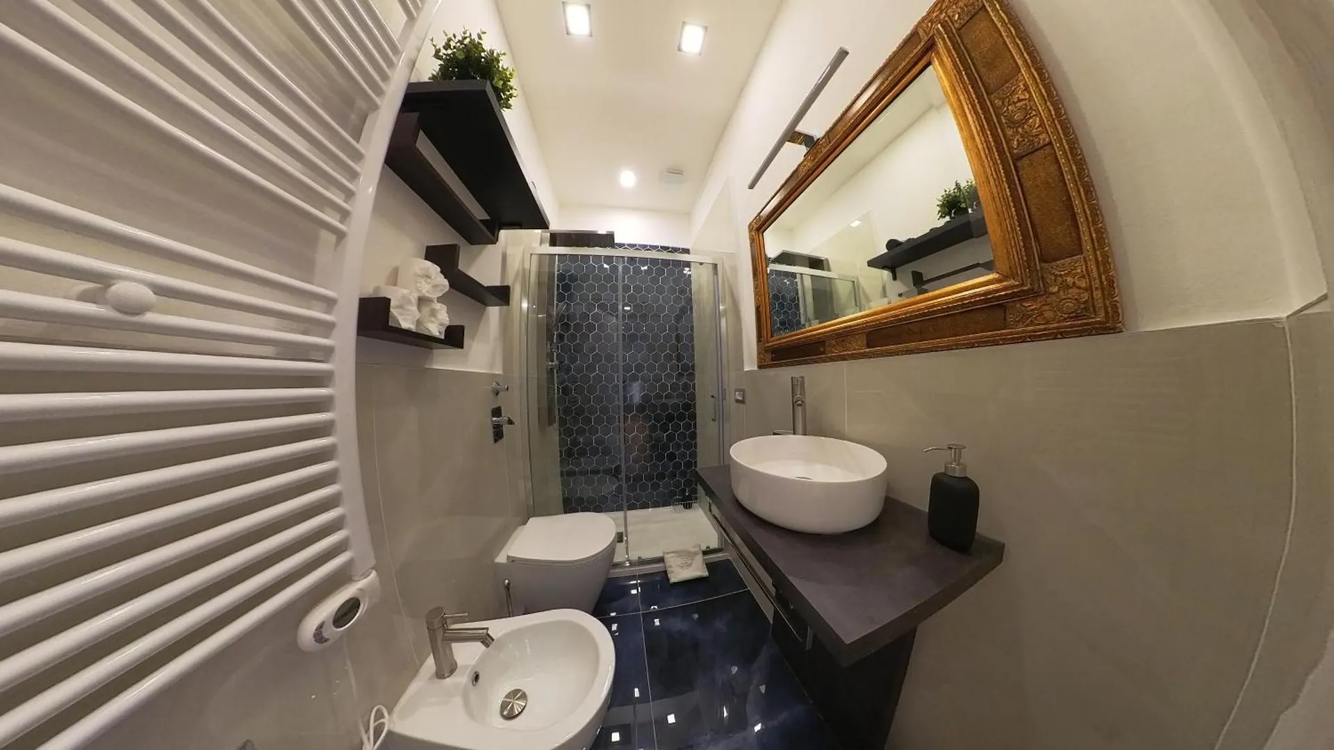 Apartment N&Ghomesweethome Canova Accogliente Casa Vacanze - Affari Milan Italy